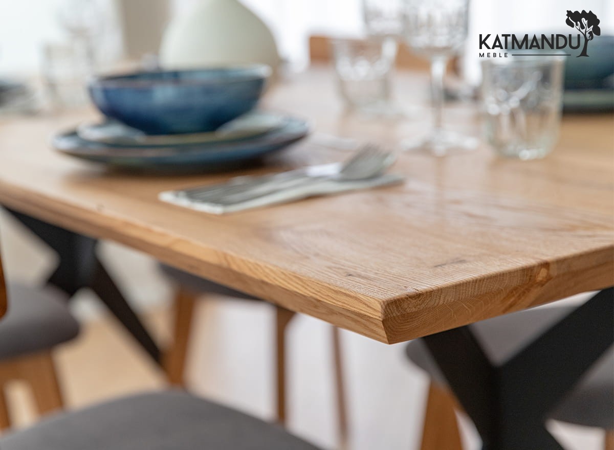 Esstisch Caserta 200 × 100 cm - Massiver Eichenholztisch mit Metallgestell, geölt, Loft-Stil