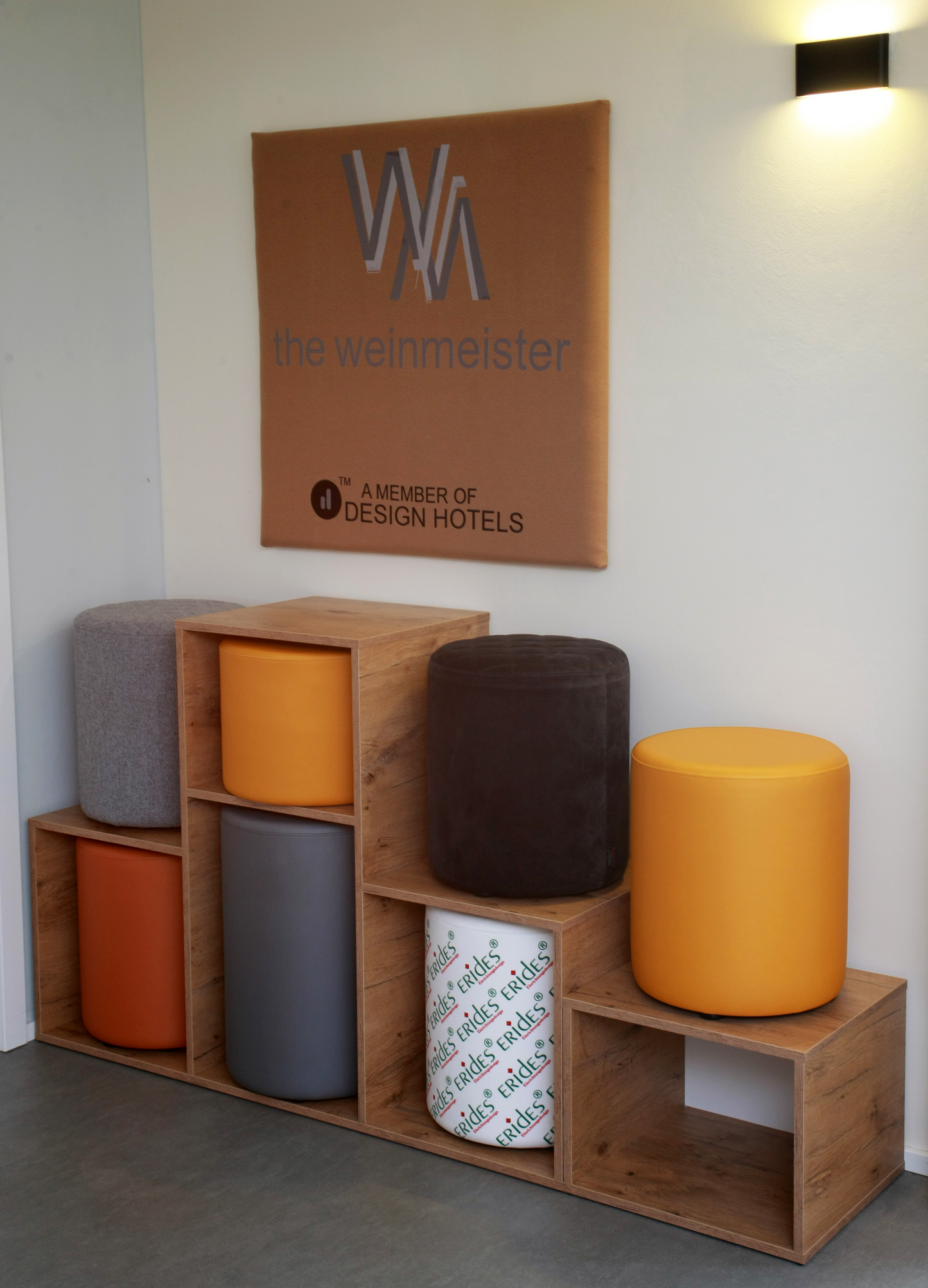 ERIDES Sitzpouf Küche rund – Moderner Tresenhocker mit Kunstlederbezug, 40×58cm, Made in Germany