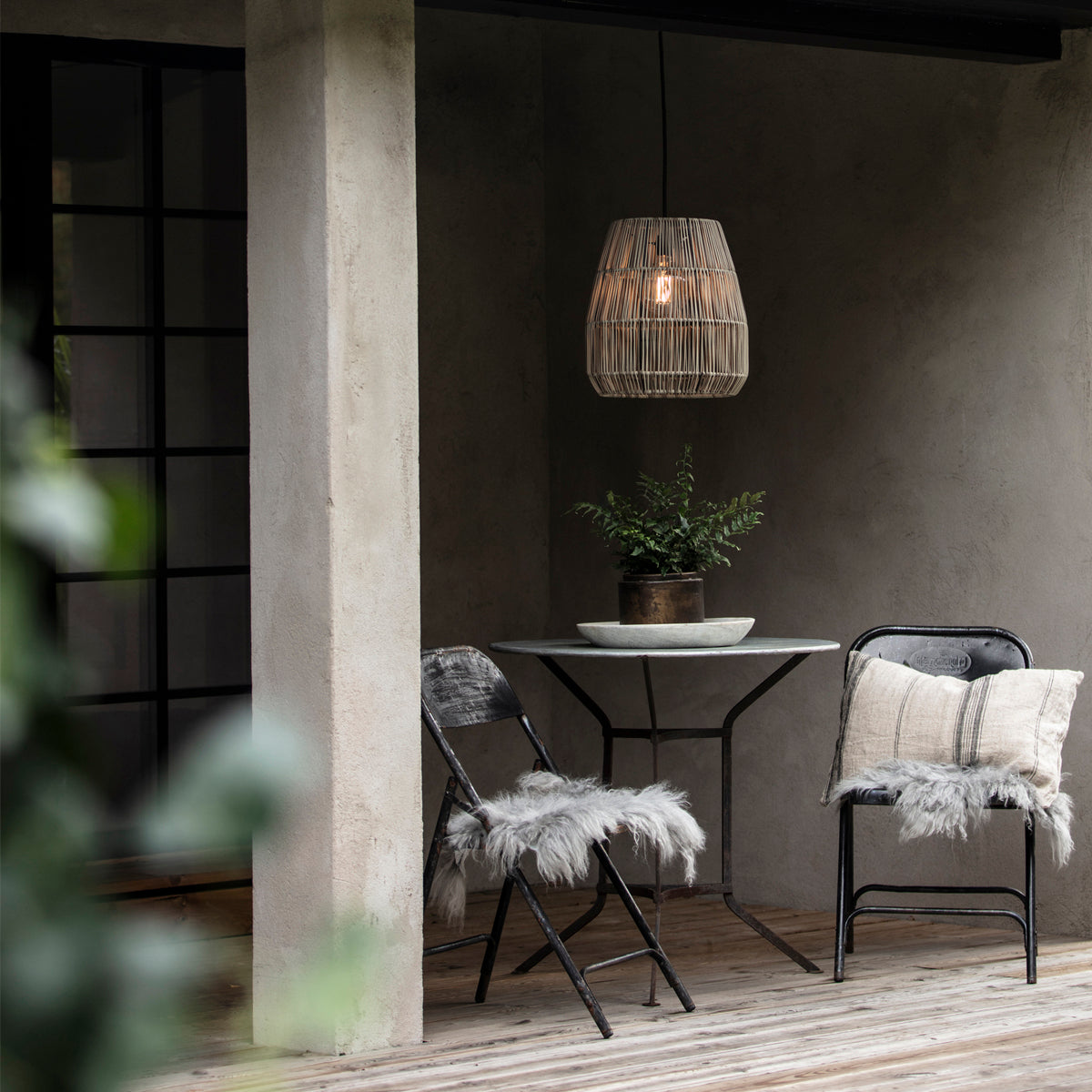 Saigon Pendelleuchte Outdoor aus Polyrattan – Wetterfeste Hängelampe mit E27 Fassung, IP44, Flex Out Kabel