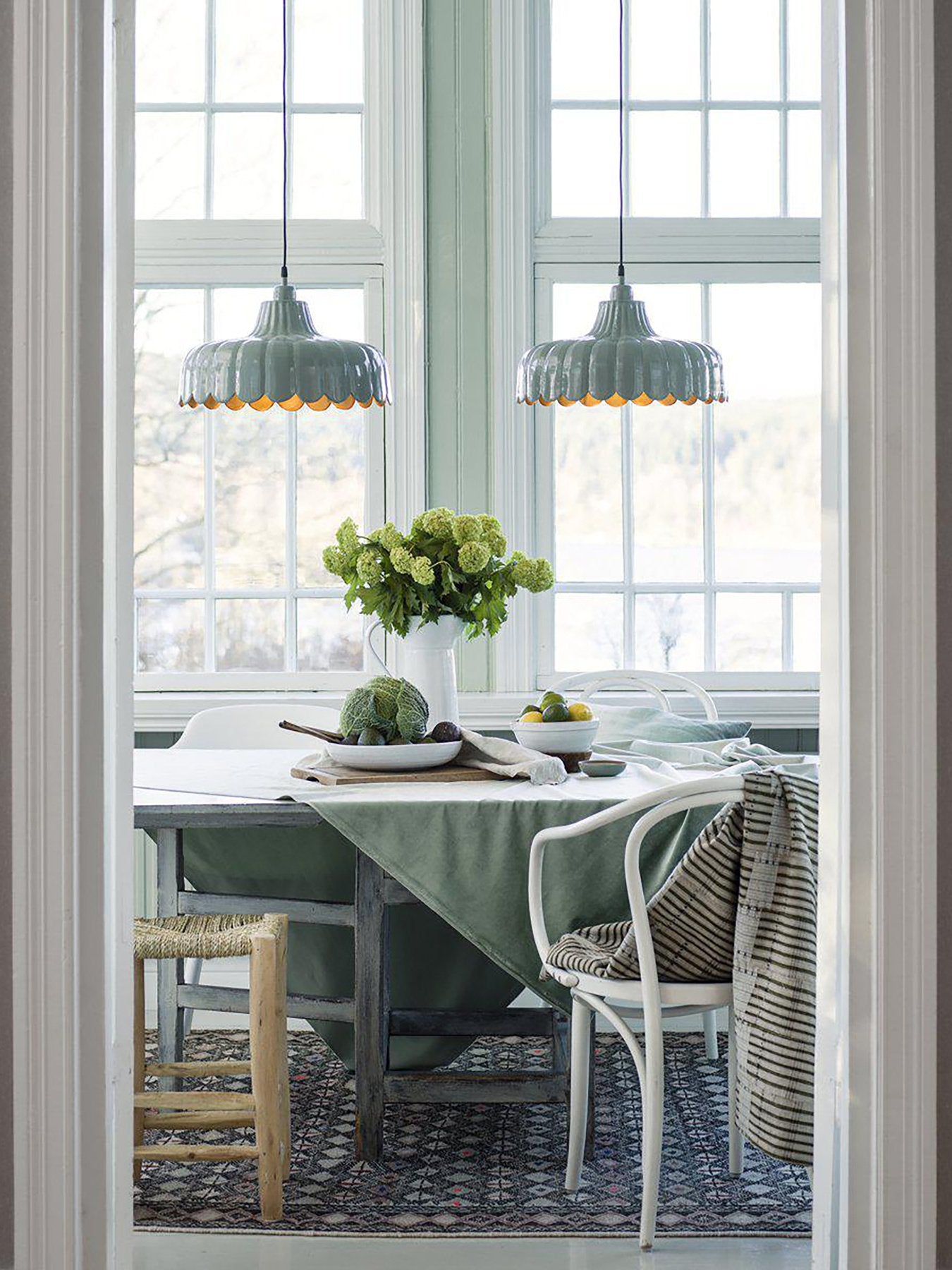 PR Home Wells Hängelampe 24 cm aus Metall mit Goldener Innenseite  – Hochwertige Fenster Pendelleuchte in 7 Farben