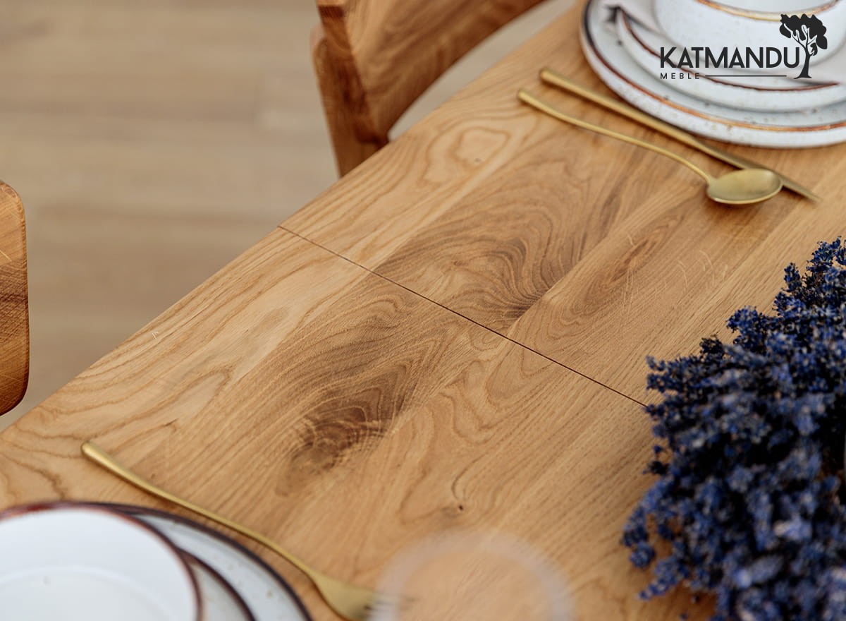 Erweiterbarer massiver Eichen-Esstisch Grossi 160x90 cm mit Butterfly-Auszug