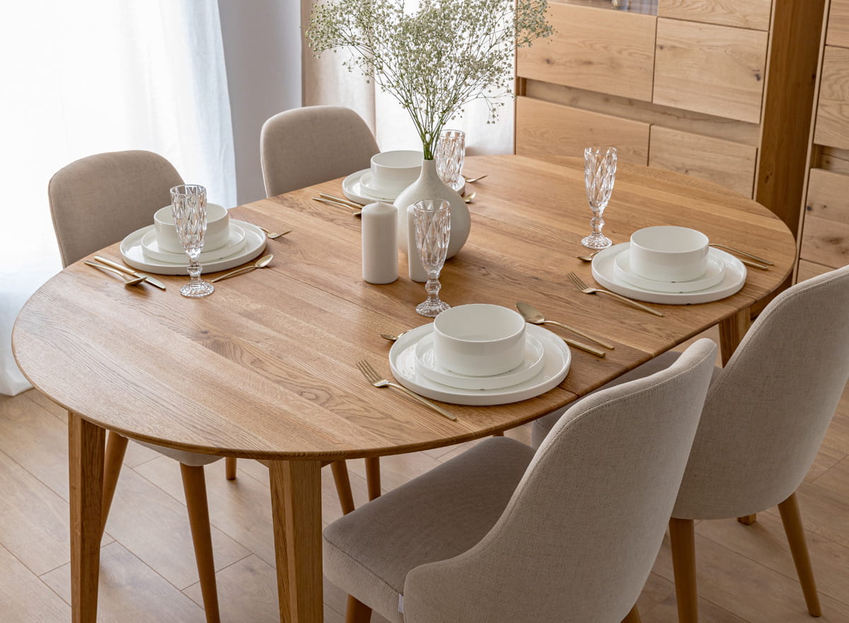 Orbetello Esstisch ausziehbar Eiche massiv 110 bis 160cm - Flexibler Holztisch mit geölter Oberfläche