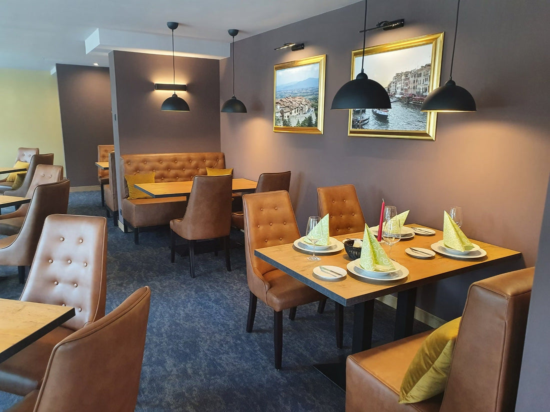 Restaurant Amarone Due Cottbus – Produktion und Lieferung von Tischen, Stühlen und Bänken sowie Fensterdekoration