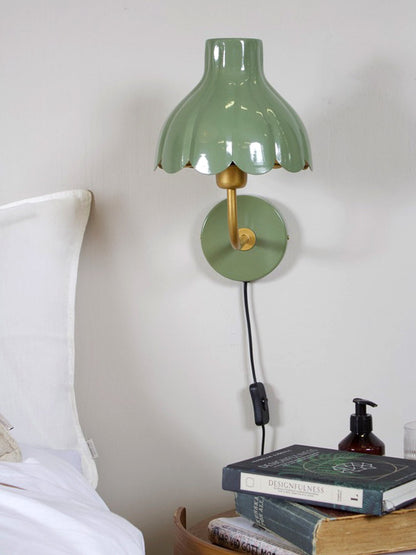 PR Home Wells Wandlampe 21 cm – Metalllampe mit goldener Innenseite, in mehreren Farben, hochwertig verarbeitet