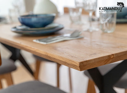 Esstisch Caserta 200 × 100 cm - Massiver Eichenholztisch mit Metallgestell, geölt, Loft-Stil