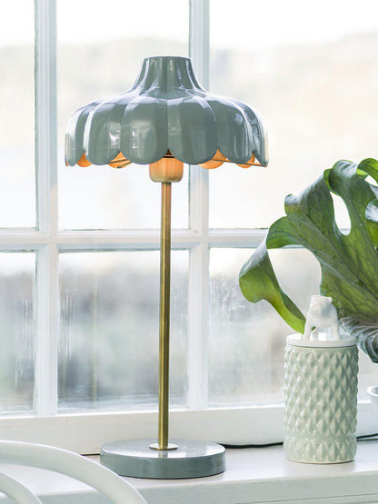 PR Home Wells Tischlampe 24cm – goldene Innenseite, in 7 Farben erhältlich, 50cm hoch