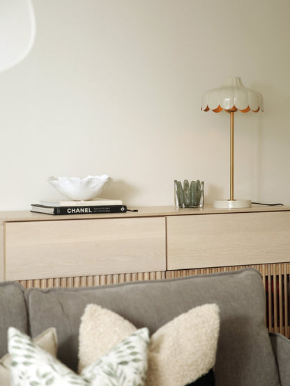 PR Home Wells Tischlampe 24cm – goldene Innenseite, in 7 Farben erhältlich, 50cm hoch