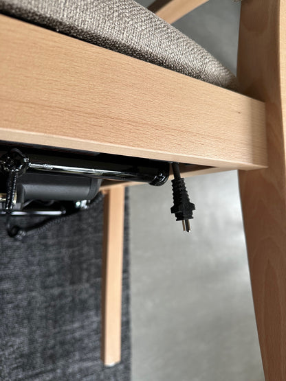 Seniorenstuhl Alexander Hochlehner mit Aufstehhilfe – Hochlehner Pflegestuhl mit Aufstehhilfe und Armlehnen - Bild 3