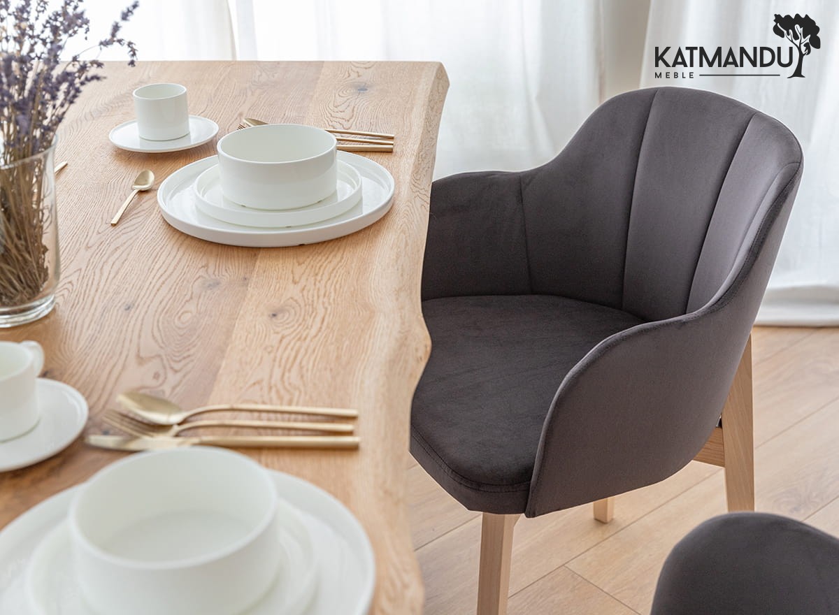Elegantes graues Polsterstuhl mit Holzbeinen Riviera 97 Design