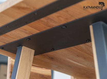 Gavardo Massivholz Esstisch Eiche 100 × 200 cm - 4 cm Platte, schwarzes Metallgestell, Loft & Rustikal