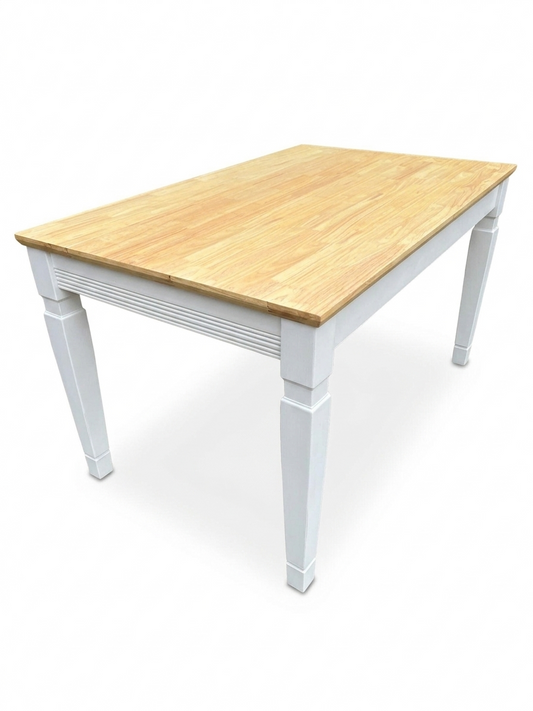 Esstisch Lines 135x85 cm aus Massivholz Weiß für das Esszimmer im Landhausstil