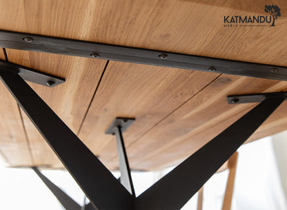 Esstisch Sistina 180 × 90 cm oval - Massiver Eichenholztisch, geölt, Metallbeine, Loft Design