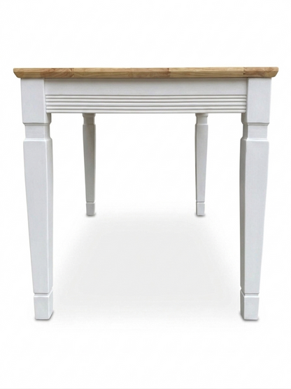 Esstisch Lines 135x85 cm aus Massivholz Weiß für das Esszimmer im Landhausstil