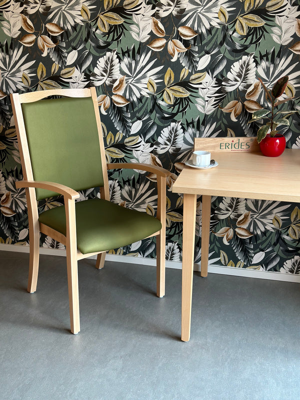 ERIDES Seniorenstuhl Alexander Hochlehner in Buche mit Bezug Gomera Braun – hoher Rückenhalt und ergonomische Armlehnen