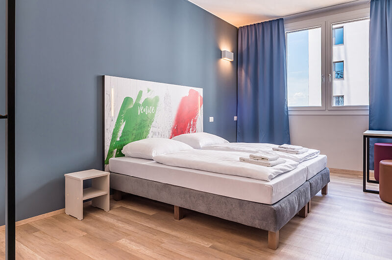 Boxspringbett 90x200cm – Klassisches Einzelbett mit Holzfüßen | Optional mit Matratze - Bild 3