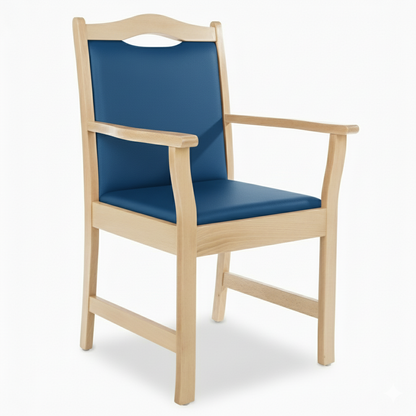 Pflegestuhl Manuel mit Armlehnen – Seniorenstuhl aus Massivholz – für Alltag und Pflege