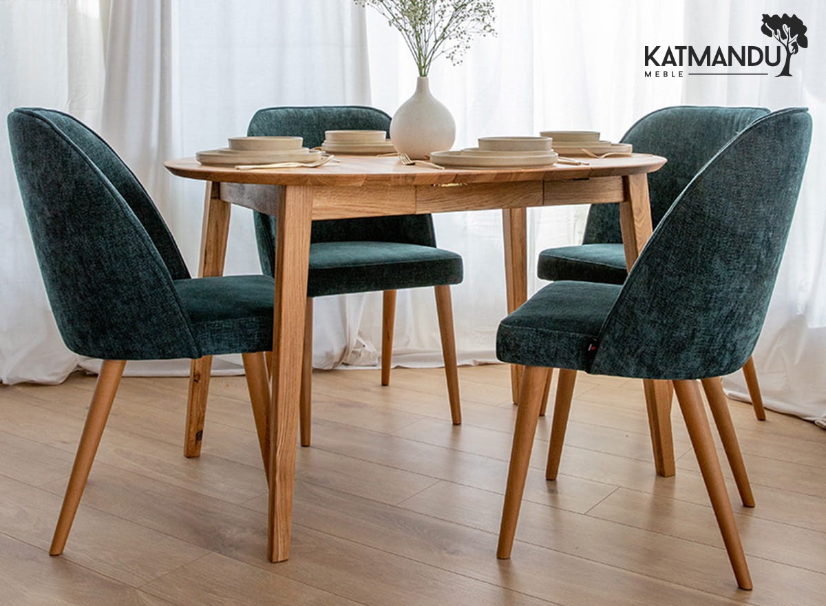 Elegantes blaues Polsterstuhl mit robusten Holzbeinen R11 Olbia