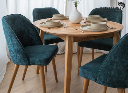 Elegantes blaues Polsterstuhl mit robusten Holzbeinen R11 Olbia